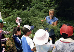 ［入選］橋本　文彦さん タイトル：『森で遊ぶ、森で学ぶ』　組写真